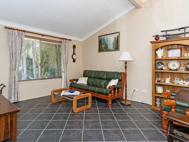 84 Bayley Road, Pine Mountain QLD 4306