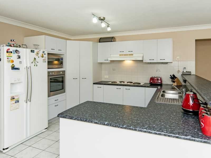 84 Bayley Road, Pine Mountain QLD 4306