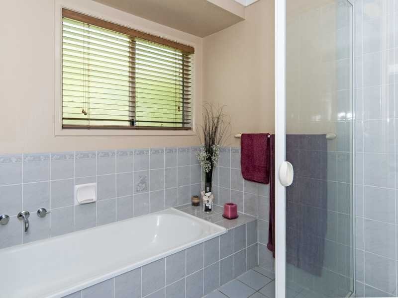 84 Bayley Road, Pine Mountain QLD 4306