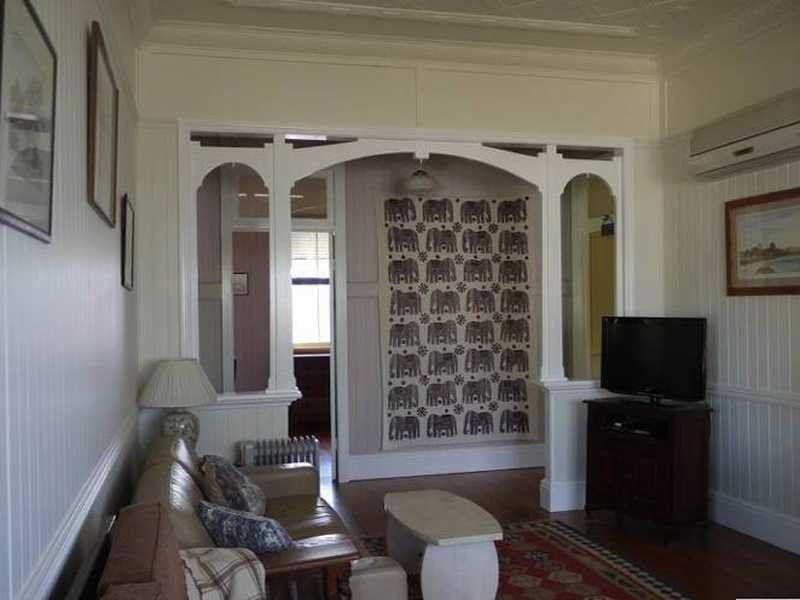 2 Cribb Street, Sadliers Crossing QLD 4305