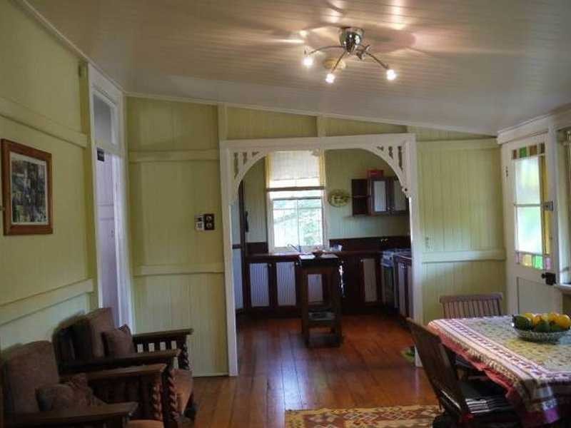 2 Cribb Street, Sadliers Crossing QLD 4305