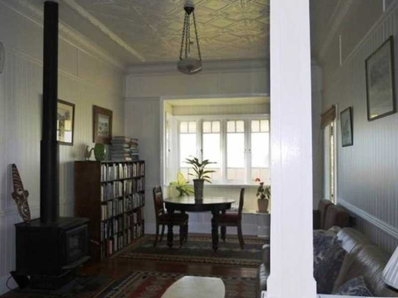 2 Cribb Street, Sadliers Crossing QLD 4305