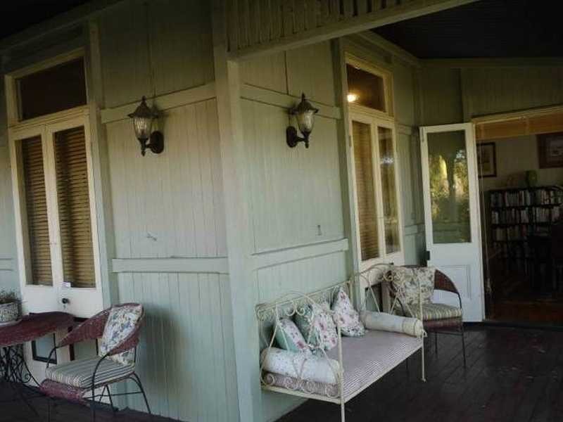 2 Cribb Street, Sadliers Crossing QLD 4305