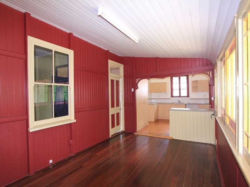 3 Glebe Road, Newtown QLD 4305