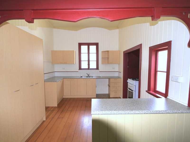 3 Glebe Road, Newtown QLD 4305