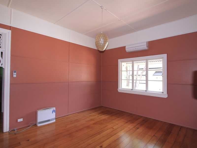 3 Glebe Road, Newtown QLD 4305