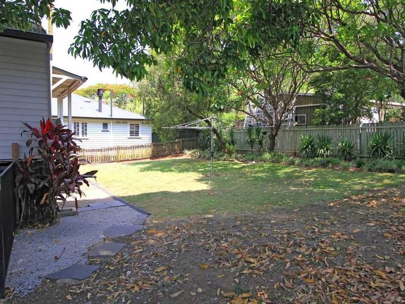 3 Glebe Road, Newtown QLD 4305