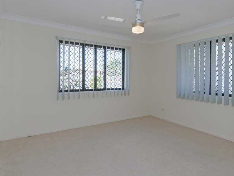 5 Eileen Street, Booval QLD 4304