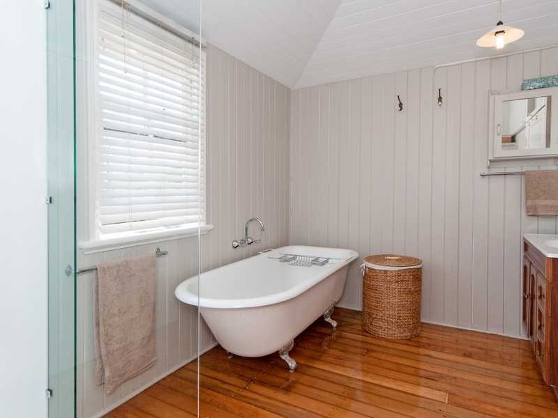 2 Newtown Street, East Ipswich QLD 4305