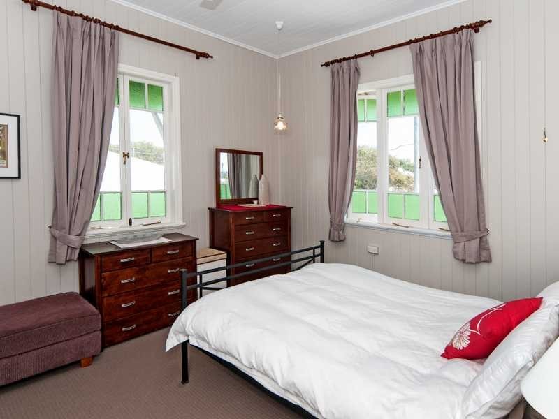 2 Newtown Street, East Ipswich QLD 4305