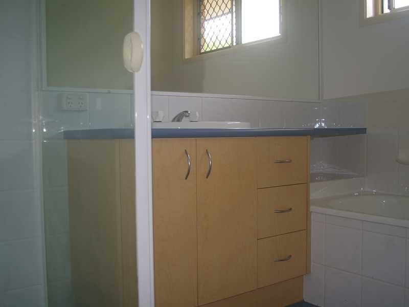 8 Lakemba Place, Brassall QLD 4305