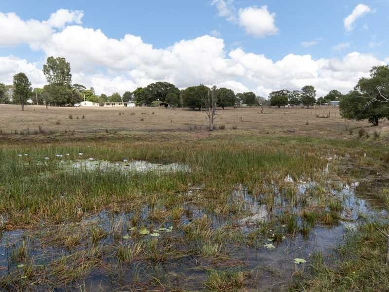 301 Fernvale Road, Fairney View QLD 4306