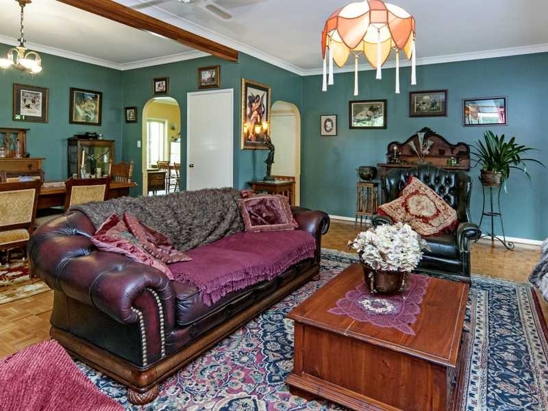 301 Fernvale Road, Fairney View QLD 4306