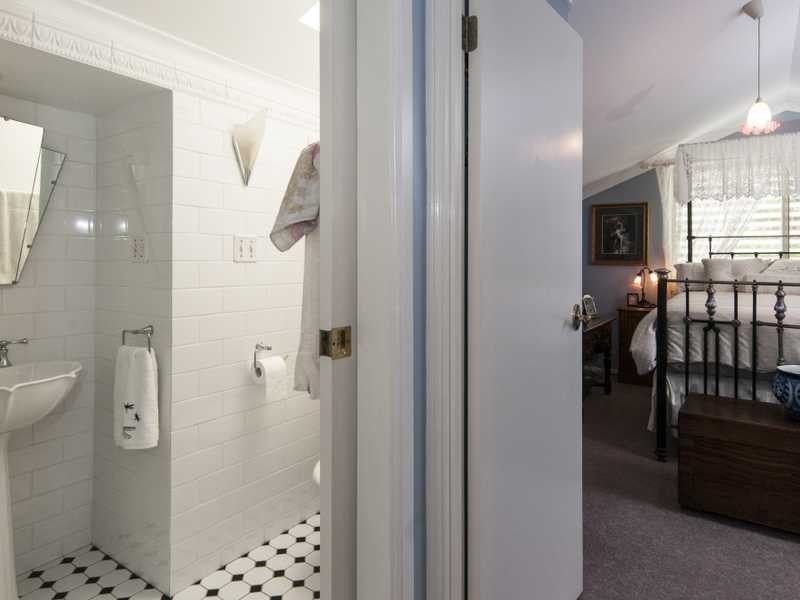 301 Fernvale Road, Fairney View QLD 4306