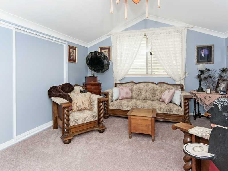 301 Fernvale Road, Fairney View QLD 4306