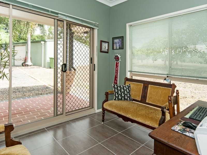 301 Fernvale Road, Fairney View QLD 4306