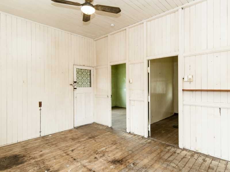 24 Sydney Street, Brassall QLD 4305