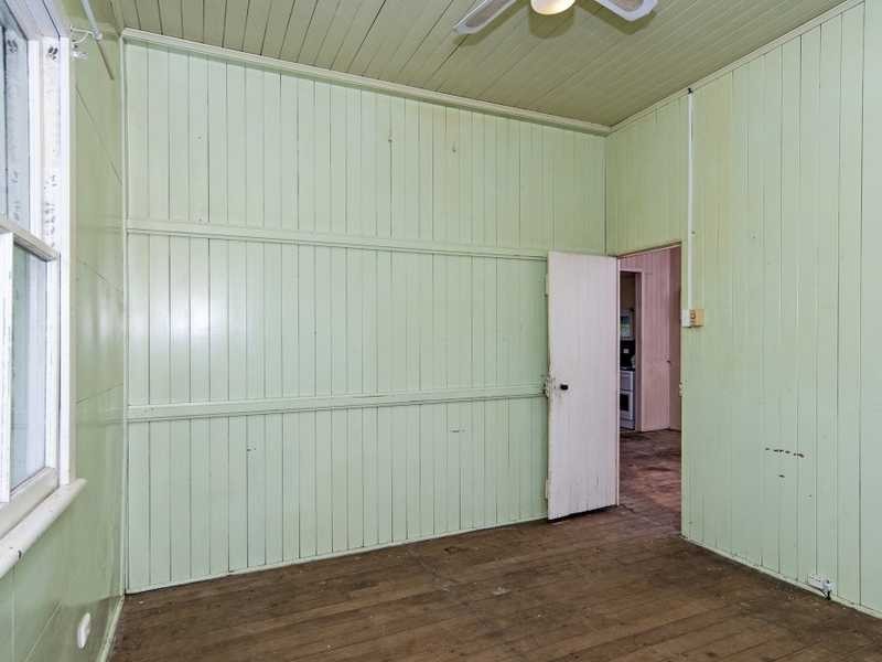 24 Sydney Street, Brassall QLD 4305