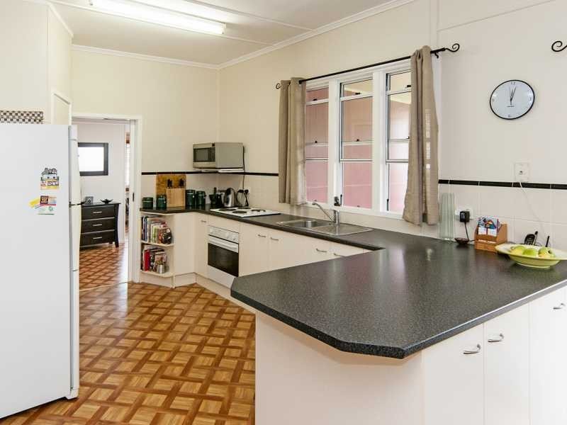 37 Vineyard Street, One Mile QLD 4305