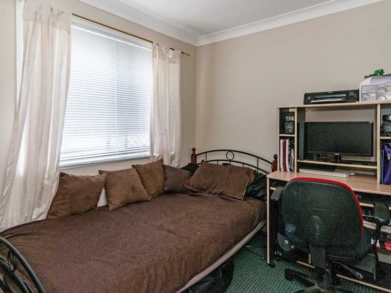 6 Midland Street, Yamanto QLD 4305