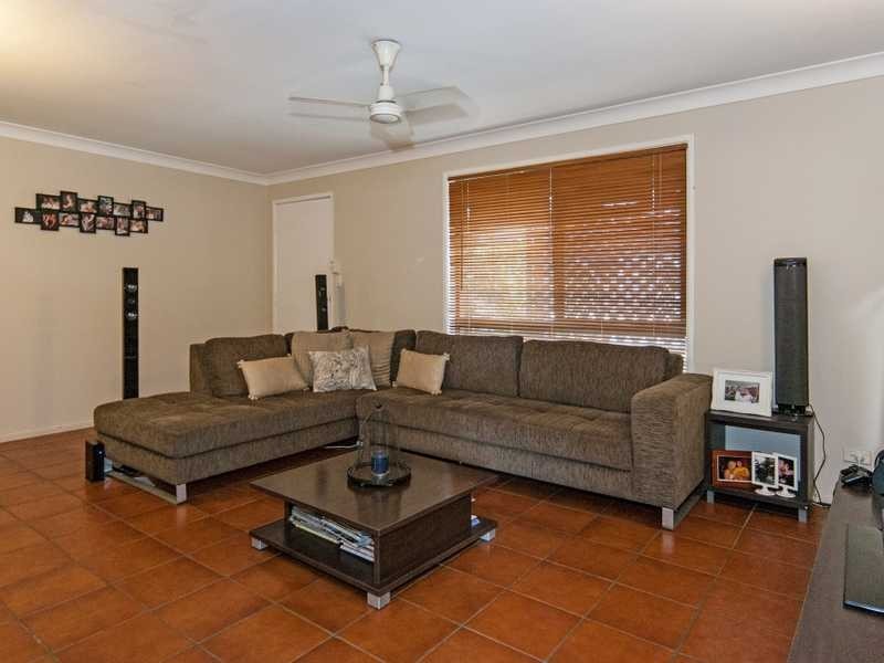 6 Midland Street, Yamanto QLD 4305