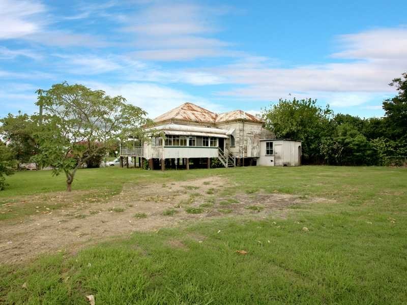 7 South Station Rd, Booval QLD 4304