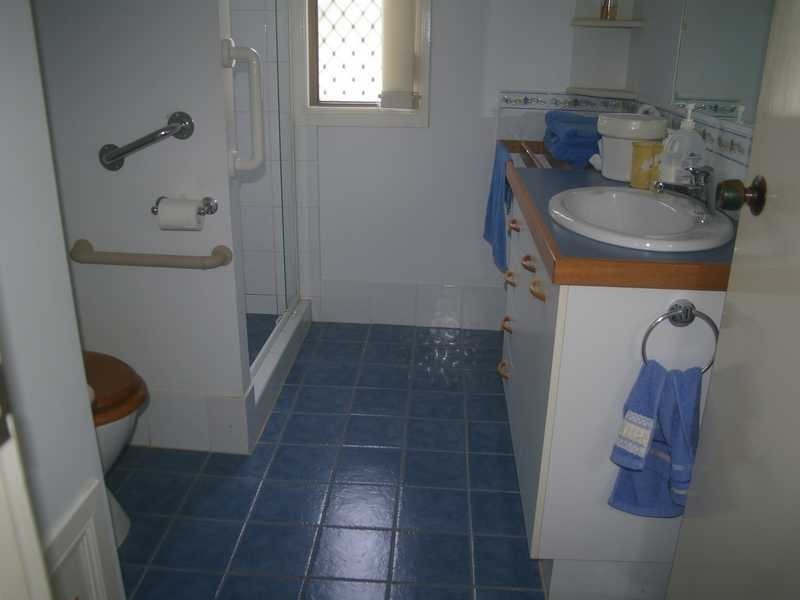 22 Pemberton Street, Booval QLD 4304