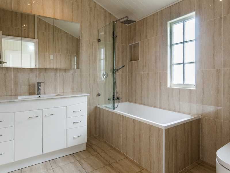 16 Fox Street, East Ipswich QLD 4305