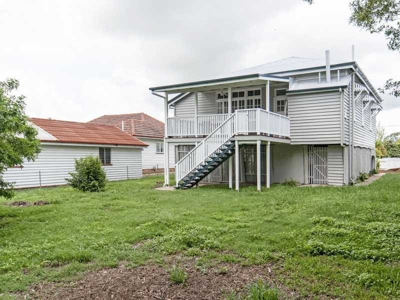 16 Fox Street, East Ipswich QLD 4305