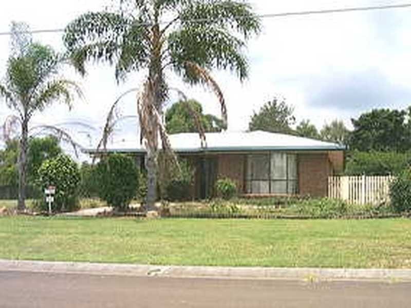 6 Cypress Street, Yamanto QLD 4305