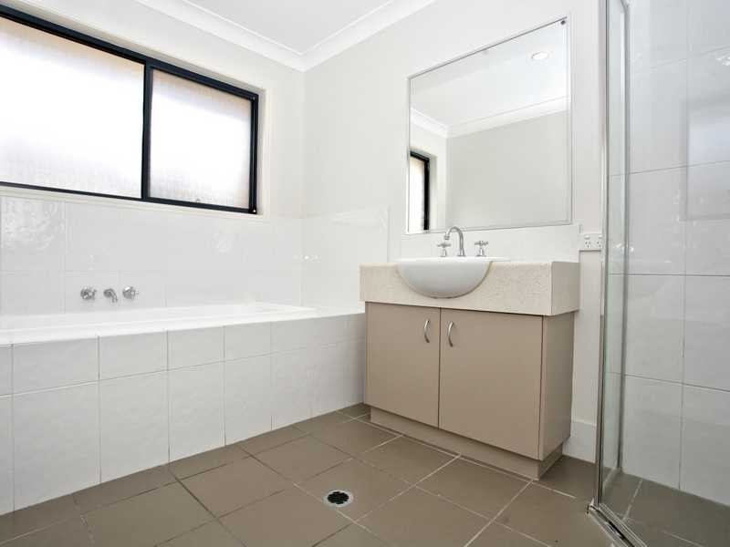 13 Tea Tree Place, Raceview QLD 4305