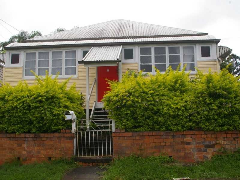 67 Downs Street, North Ipswich QLD 4305