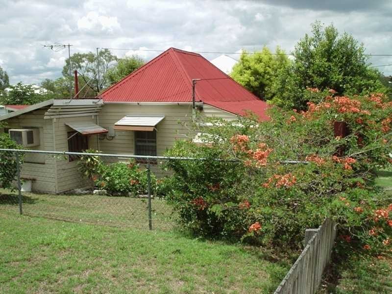 27 Macgregor Street, Woodend QLD 4305