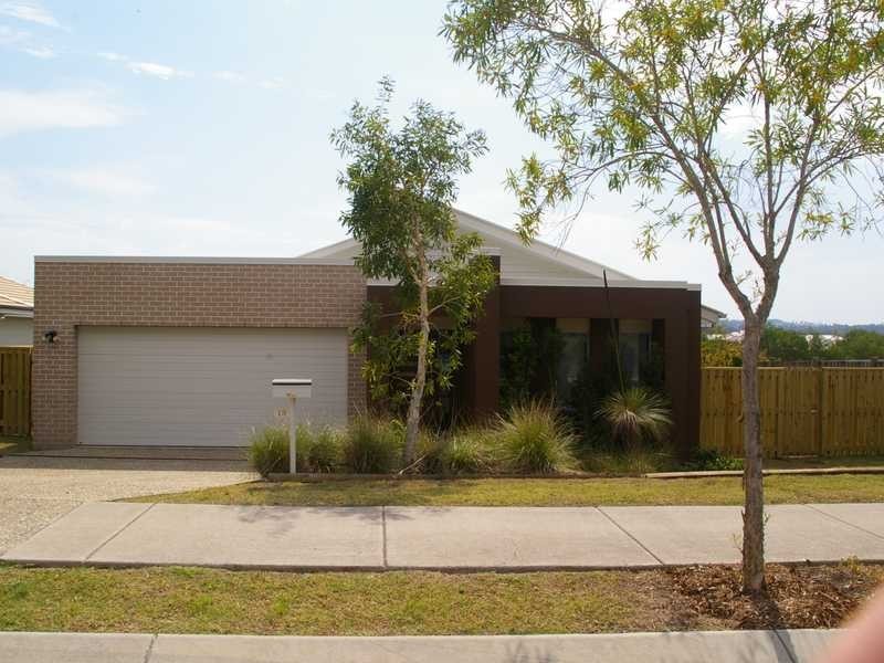 19 Holterman Crescent, Redbank Plains QLD 4301