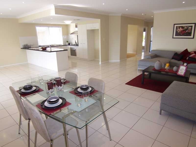 21 Holterman Crescent, Redbank Plains QLD 4301