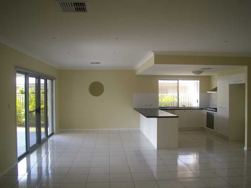 21 Holterman Crescent, Redbank Plains QLD 4301