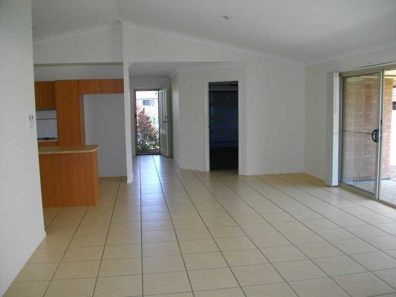 14 Sarah Place, Raceview QLD 4305