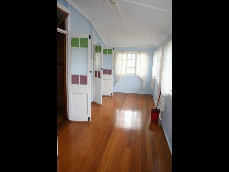5 Foote Street, Newtown QLD 4305