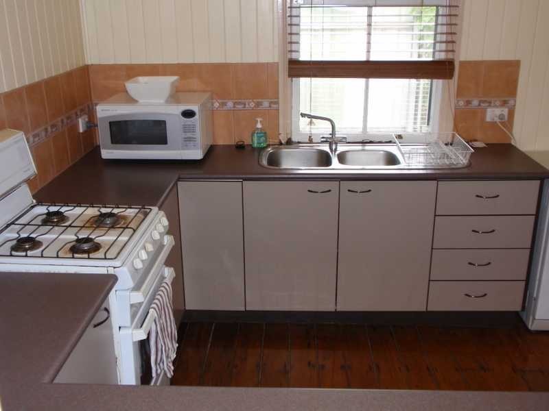 11 Sloman Street, Booval QLD 4304