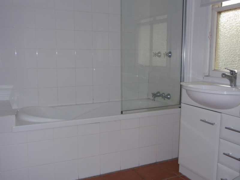 20 Ferguson Street, North Ipswich QLD 4305