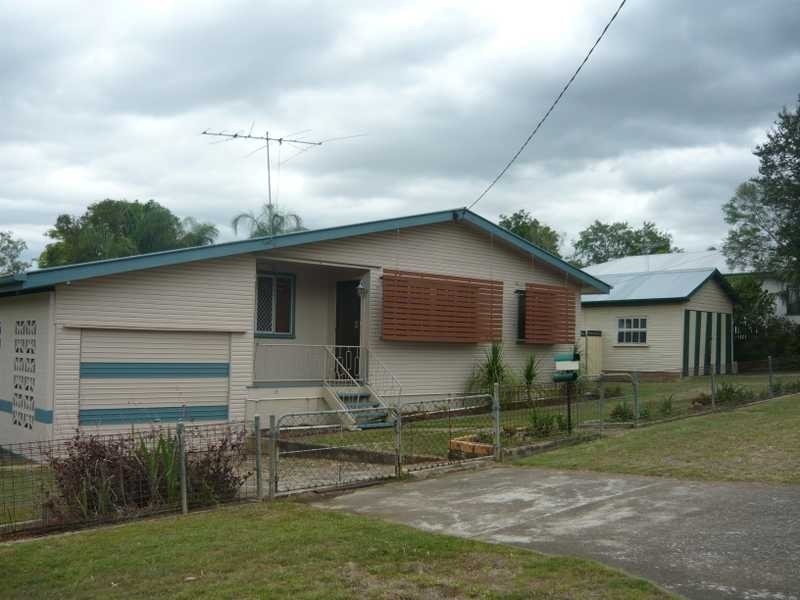 19 Albert Street, North Ipswich QLD 4305