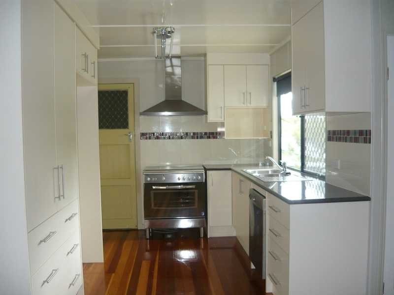 19 Albert Street, North Ipswich QLD 4305