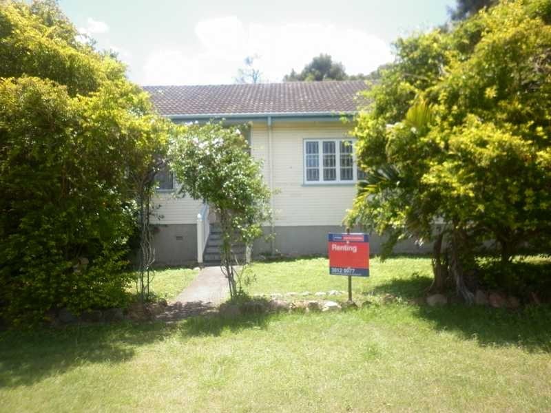 13 Saxelby Street, East Ipswich QLD 4305