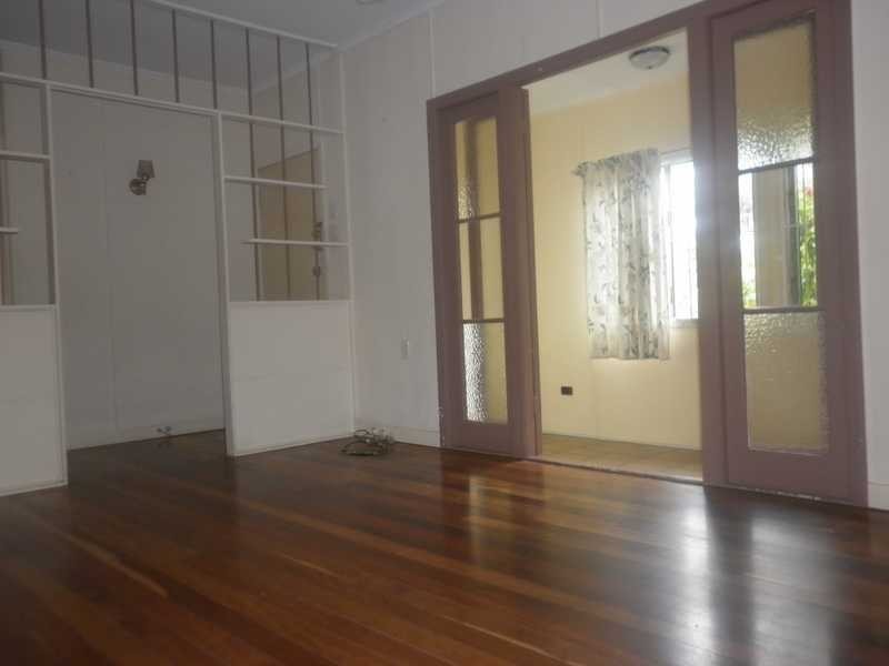 13 Saxelby Street, East Ipswich QLD 4305