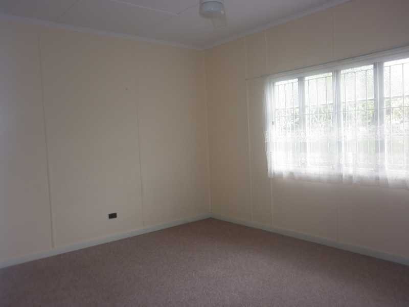 13 Saxelby Street, East Ipswich QLD 4305