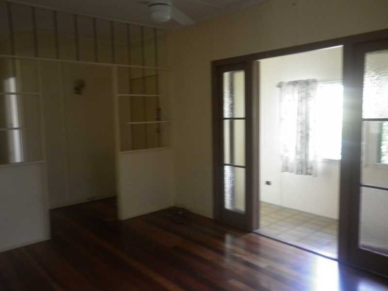 13 Saxelby Street, East Ipswich QLD 4305