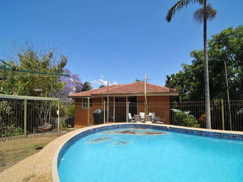 20 Turner Street, Eastern Heights QLD 4305