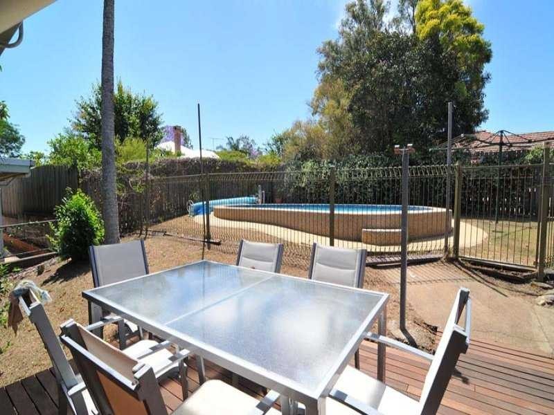 20 Turner Street, Eastern Heights QLD 4305