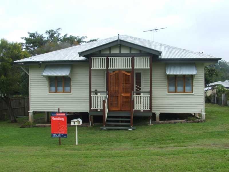 8 Perrett Street, Bundamba QLD 4304