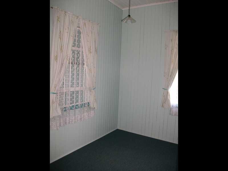 5 Lobley Street, Ipswich QLD 4305